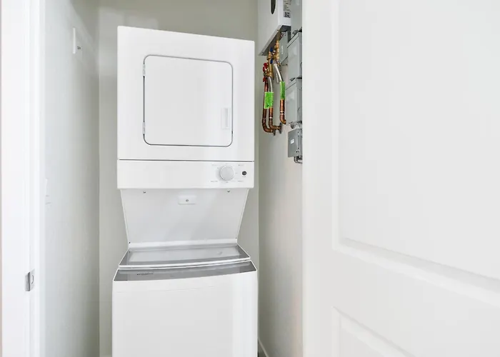 2b2b With Free Parking And Premium Beds * Glendale